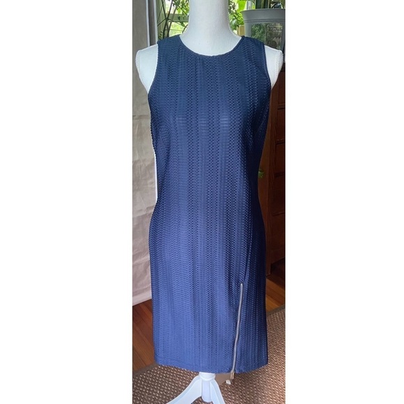 Sharagano Dress Size 6 Zipper Slit Navy Blue Textured Sleeveless Sheath Dress - Picture 1 of 15